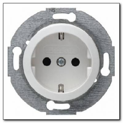 Gniazdo SCHUKO z podwyższoną ochroną styków; śnieżnobiały; 1930/Glas/Palazzo Numer katalogowy: 4755