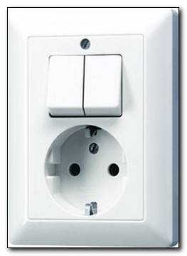 Jung Wyłącznik podwójny z gniazdem do pojedynczej puszki podtynkowej, biały AS5575EUWW