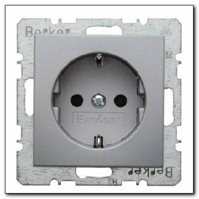 Gniazdo SCHUKO; alu; B.1/B.7 Glas Numer katalogowy: 47431404