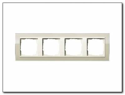 Ramka poczwórna do kremowych Gira Event Clear piaskowy